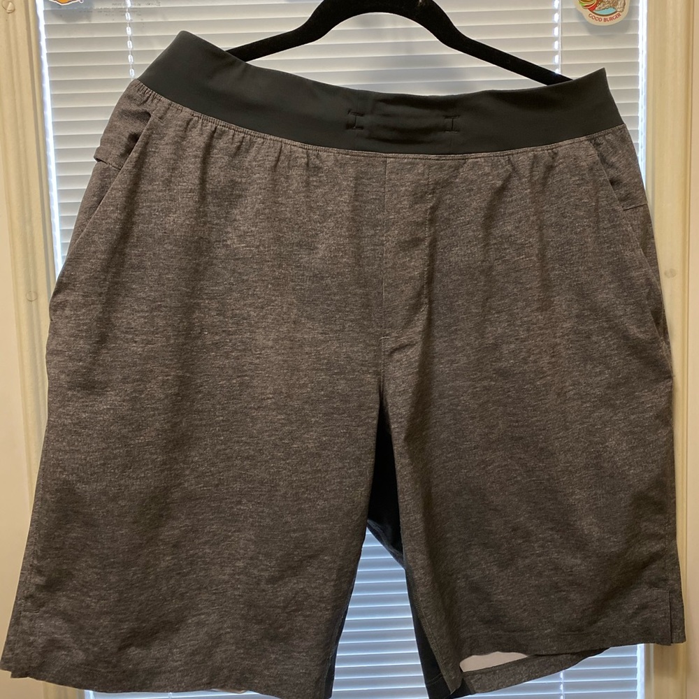 Lululemon THE Short 9” Linerless LARGE